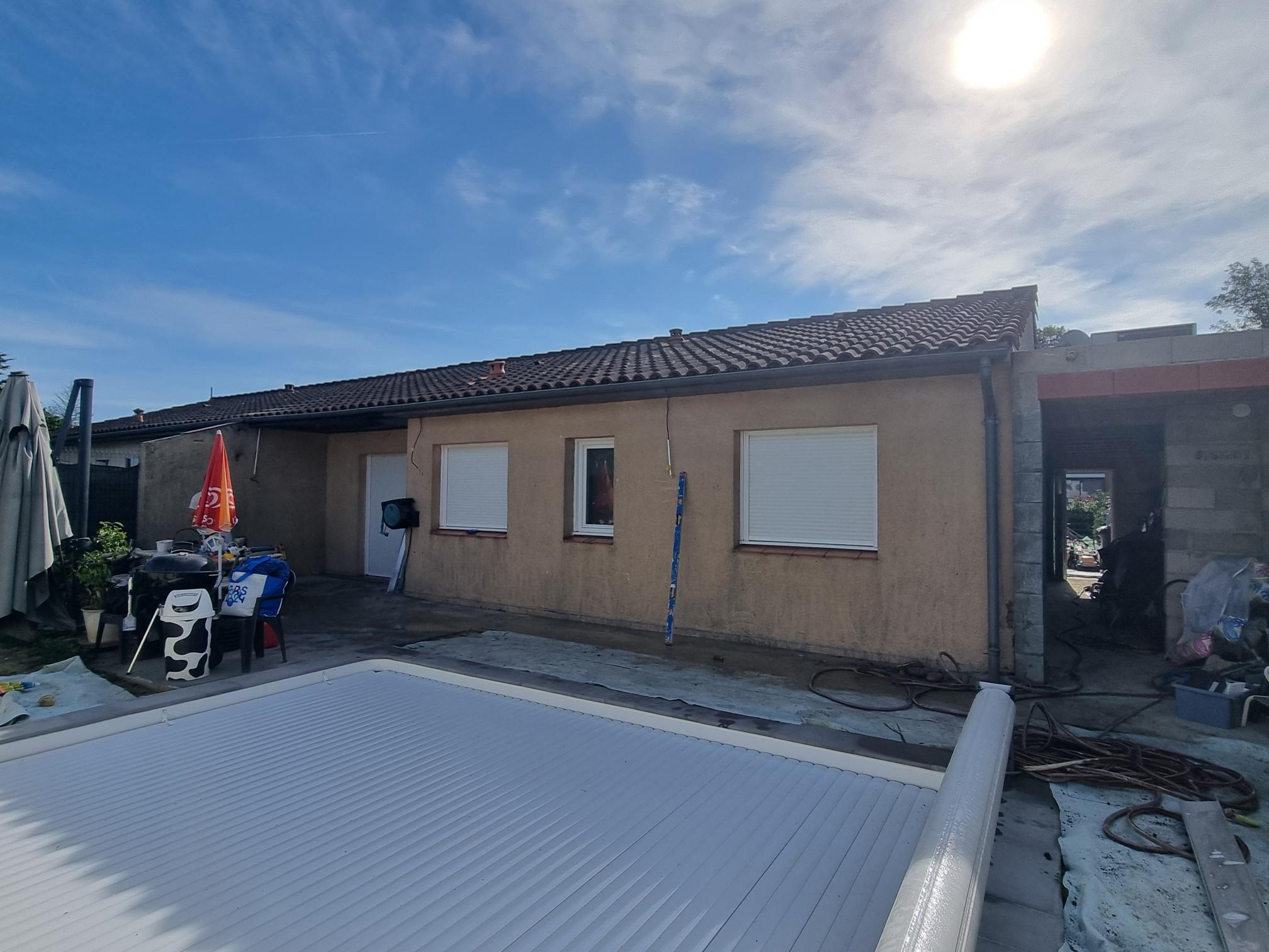 Isolation thermique par l'extérieur à Ayguesvives - avant