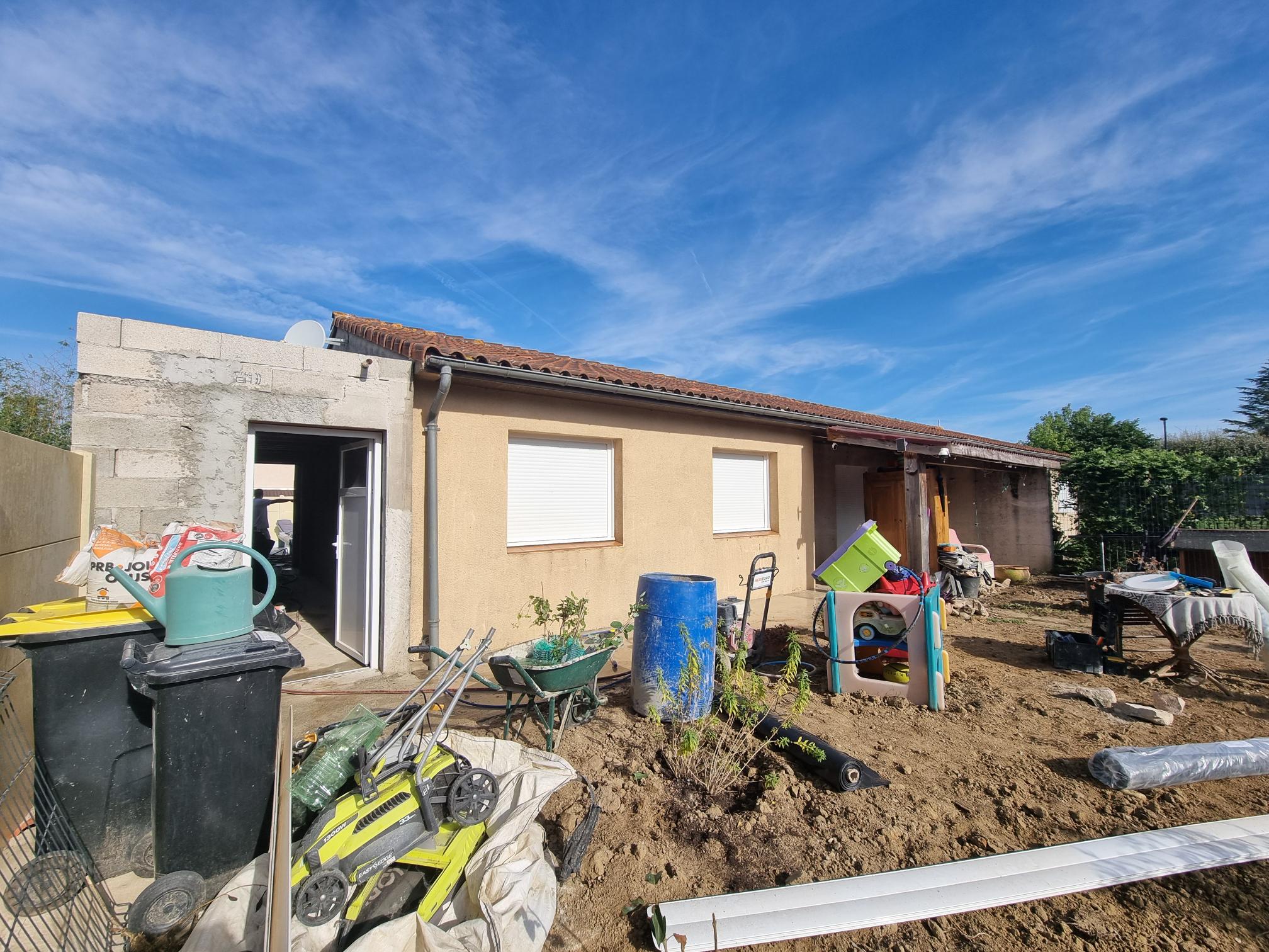 Isolation thermique par l'extérieur à Ayguesvives - avant